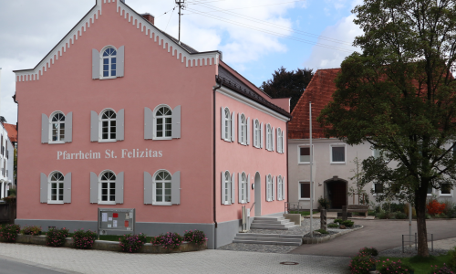 Außenansicht des Büros der Pfarreiengemeinschaft in Bobingen